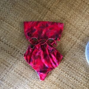 Acacia Mundaka one piece